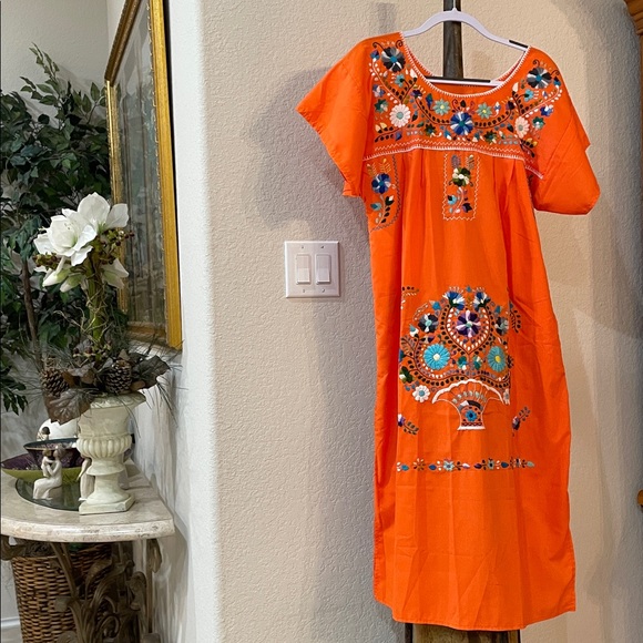 💃 New no tags Hispanic Heritage💃Vibrant Orange Embroidered Dress One Size S-XL - Picture 1 of 8